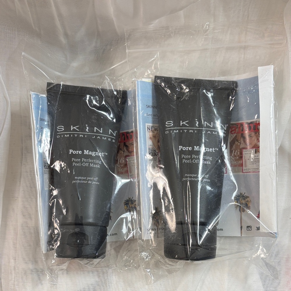 *NEW* SKINN Pore Magnet Peel-Off Mask set of 2
New in original packaging